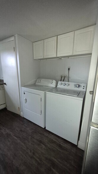 Building Photo - 9924 Sweepstakes Ln