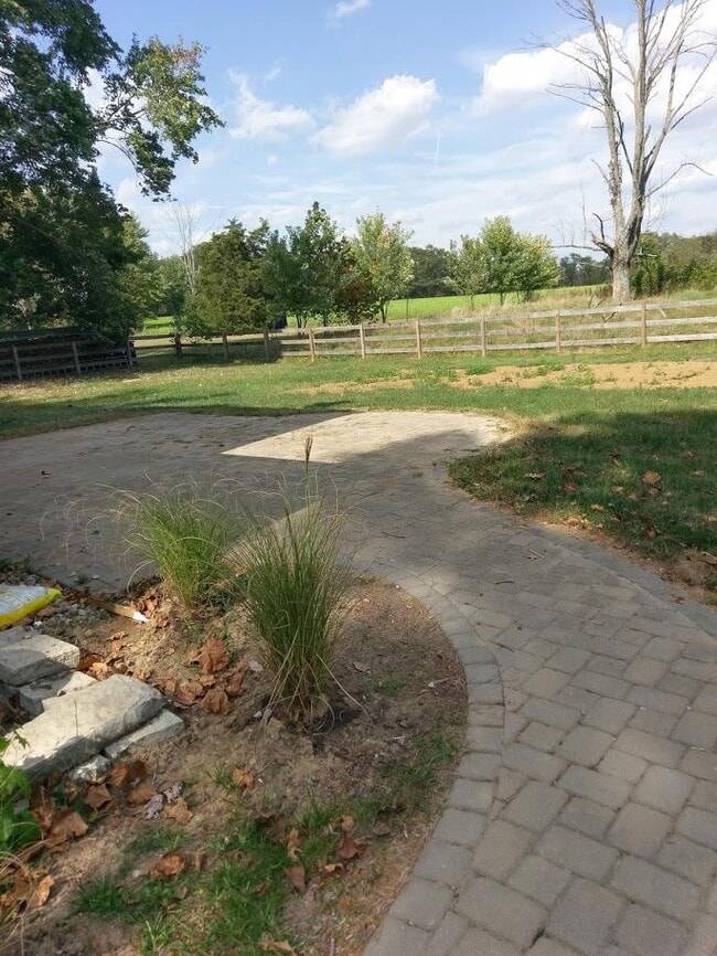 Building Photo - 6474 Branch Hill-Guinea Pike