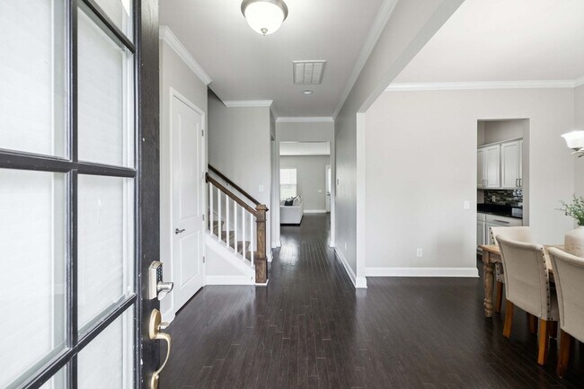 Building Photo - 1719 Biscayne Dr