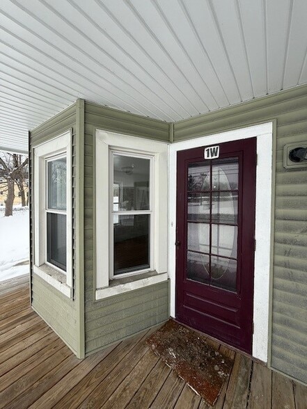 Building Photo - 421 NY-146