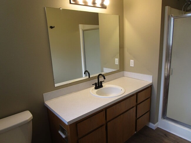 Building Photo - 3 Bedroom, 2 Bathroom Home on 2 Acres on Lower Side of Juniper Canyon - Available Now!