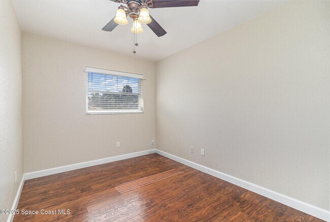 Building Photo - 870 N Carpenter Rd