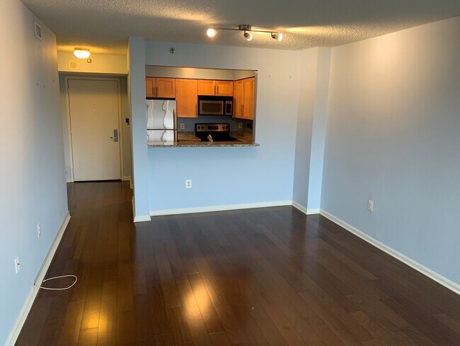 Building Photo - 10101 Grosvenor Pl