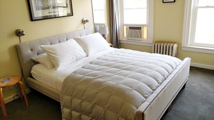 Bed 2 - 444 N Tioga St