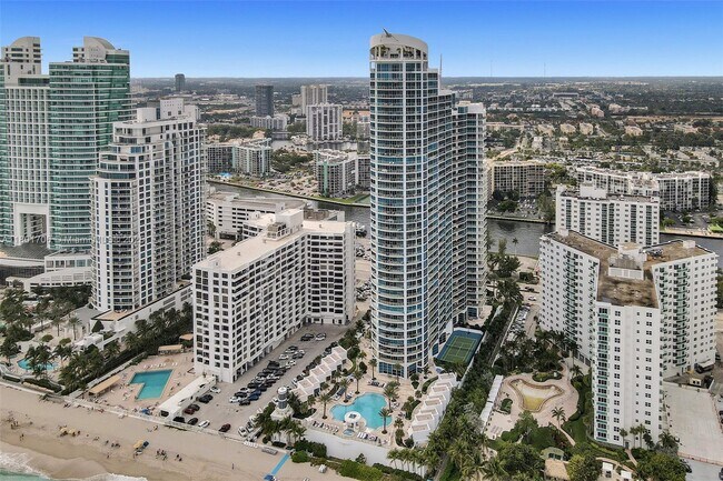 Building Photo - 3101 S Ocean Dr