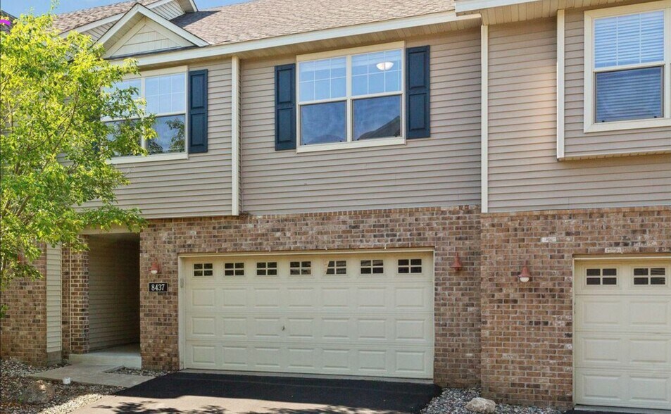 2 car garage - 8437 W 149th St