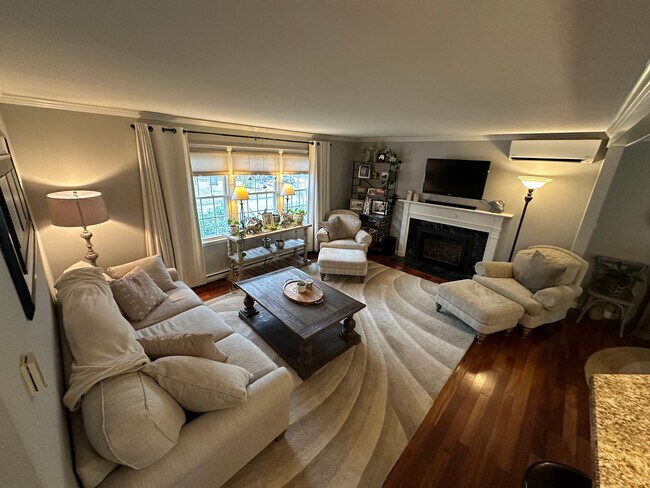 living room - 7 Yandow Dr