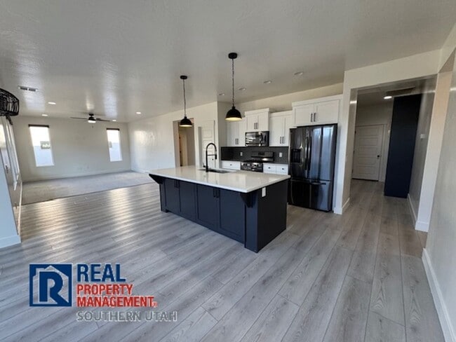 Building Photo - Home in Desert Vista at Desert Canyon