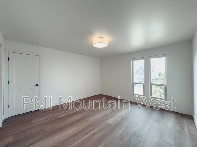 Building Photo - 345 S 850 E