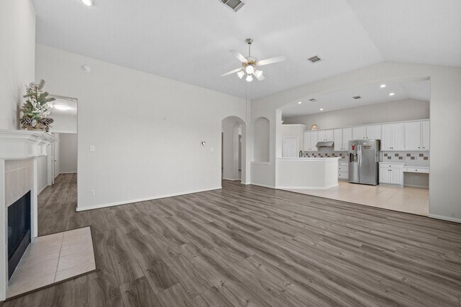 Building Photo - 23818 Indian Hills Way