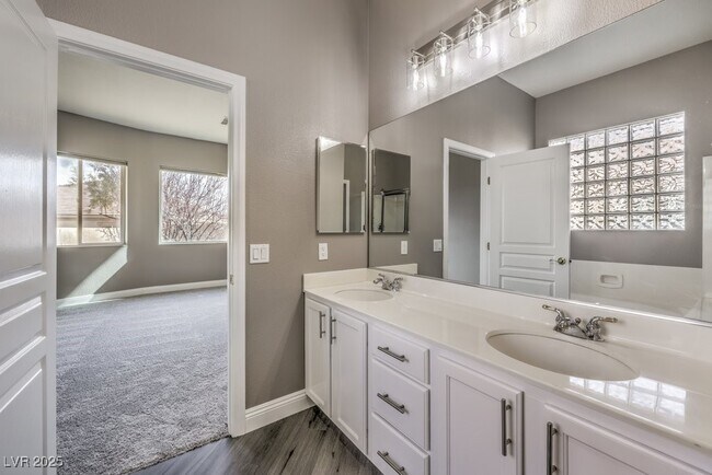 Building Photo - 10575 Regal Stallion Ave