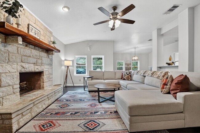 Building Photo - 14906 Foy Dr