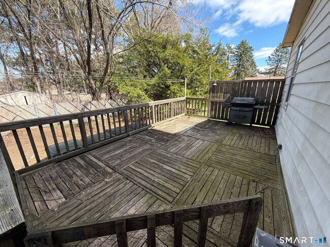 Building Photo - 316 W Main St