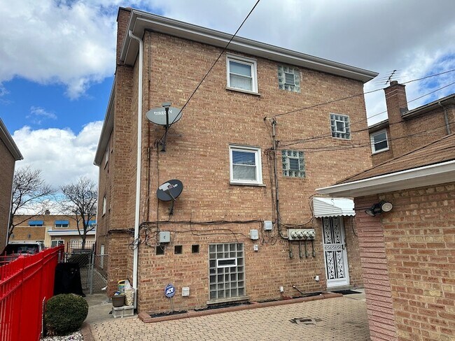 Building Photo - 3517 W 79th St