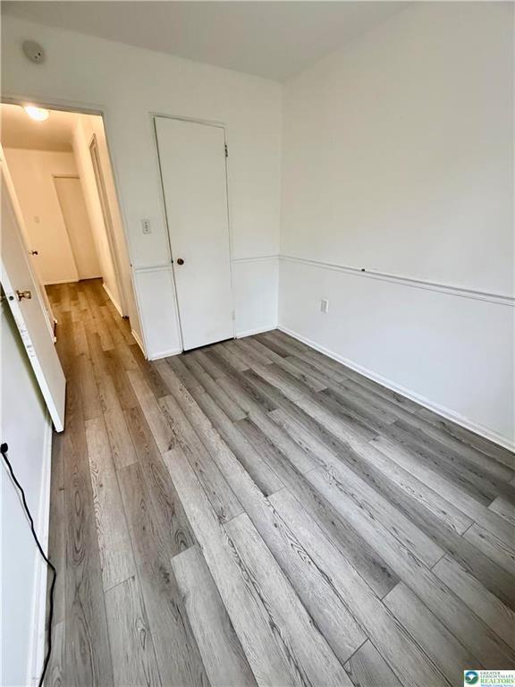 Building Photo - 689 W Brookdale St