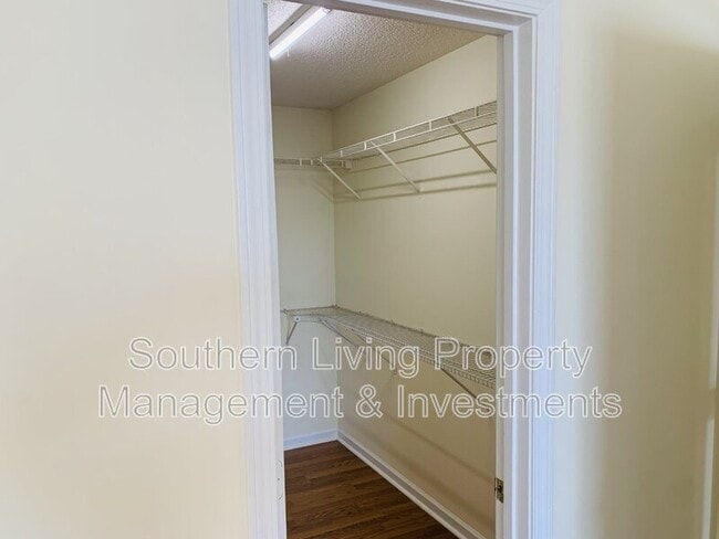 Building Photo - 9436 Elizabeth Townes Ln