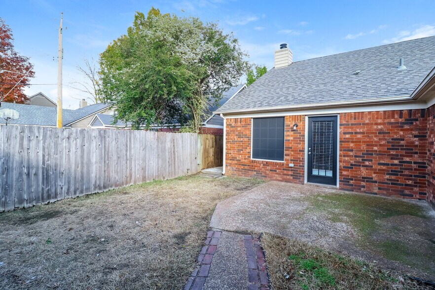 Building Photo - 1663 Ranmar Dr