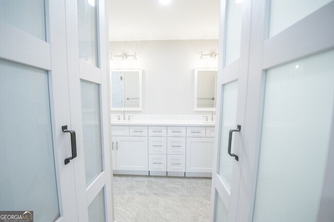 Building Photo - 290 Ginger Cake Rd