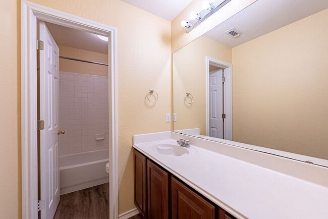 Building Photo - 7414 W Magic Mountain Ln