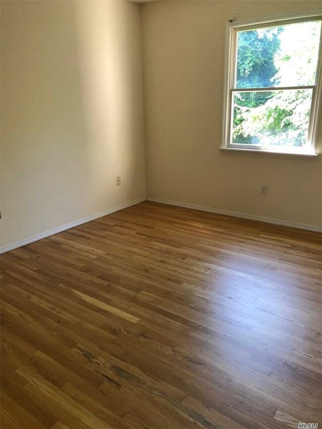 Building Photo - 124 Sylvan Ave