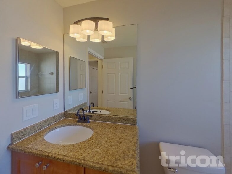 Building Photo - 23183 Burlingame Ave