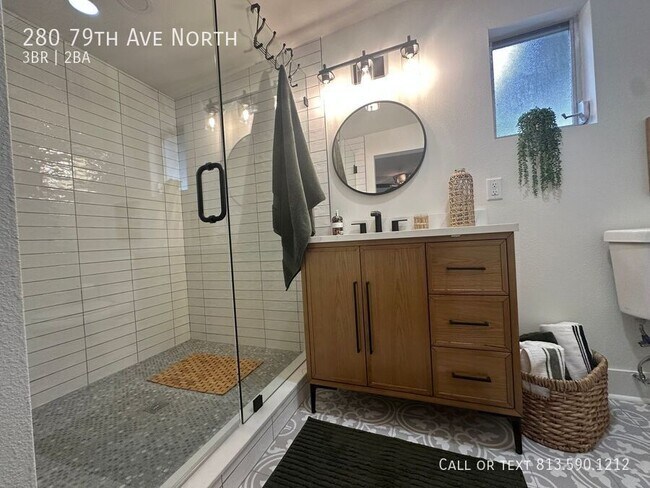 Building Photo - 280 79th Ave N