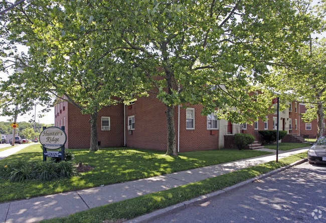 Primary Photo - Hunter's Ridge Apartments