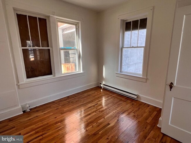 Building Photo - 24 E Cecil St