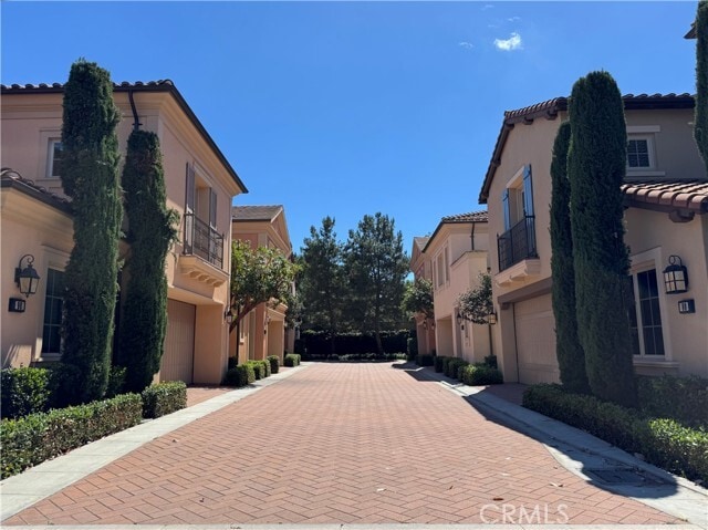 Building Photo - 80 Cipresso