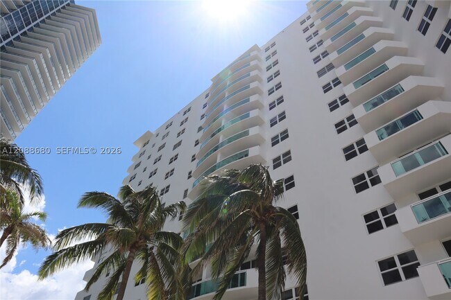 Building Photo - 3001 S Ocean Dr