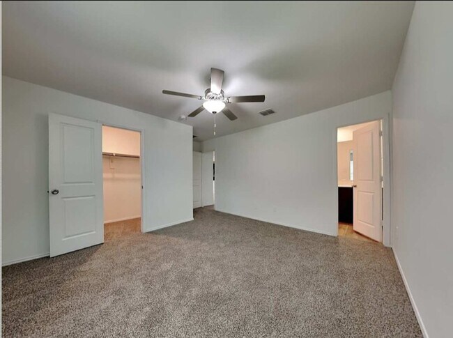 Building Photo - 2745 Van Buren Dr