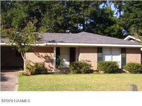 Building Photo - 203 Elmwood Dr