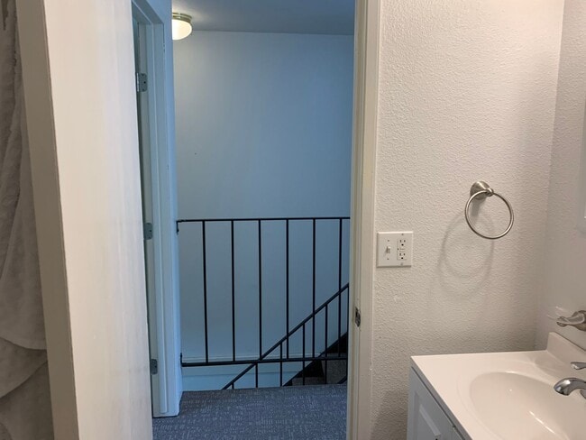 Building Photo - 1820 Larch Street C7