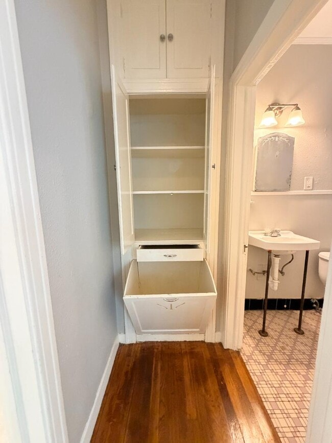 Building Photo - 2238 N Interstate 35