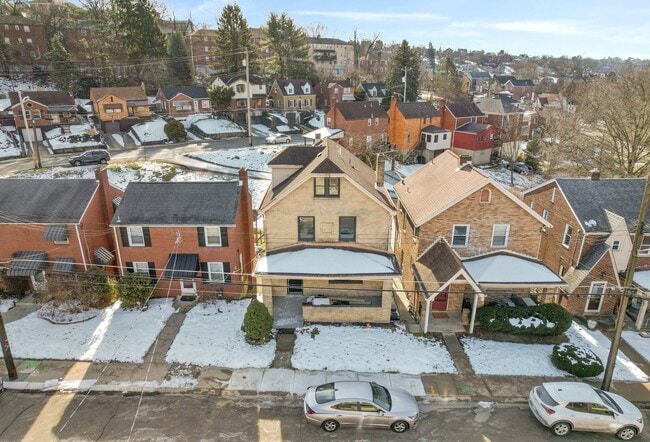 Building Photo - 111 Kaplan Ave