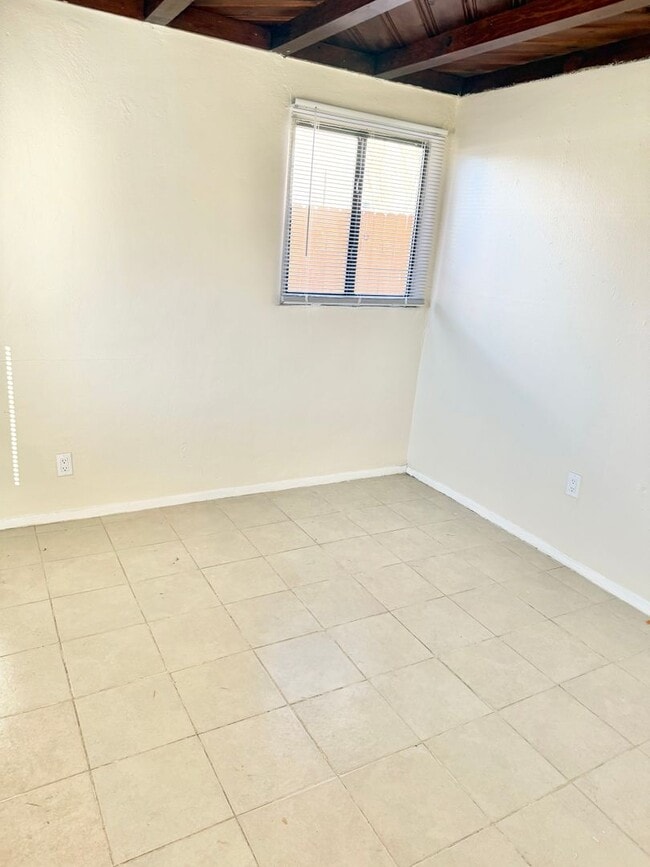 Building Photo - 310 Charleston St SE