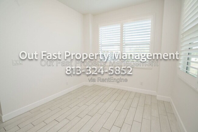 Building Photo - 4859 W Prescott St