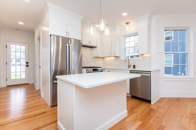 Building Photo - 20 Sheridan Ave