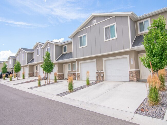 Building Photo - Laguna Farms in Nampa