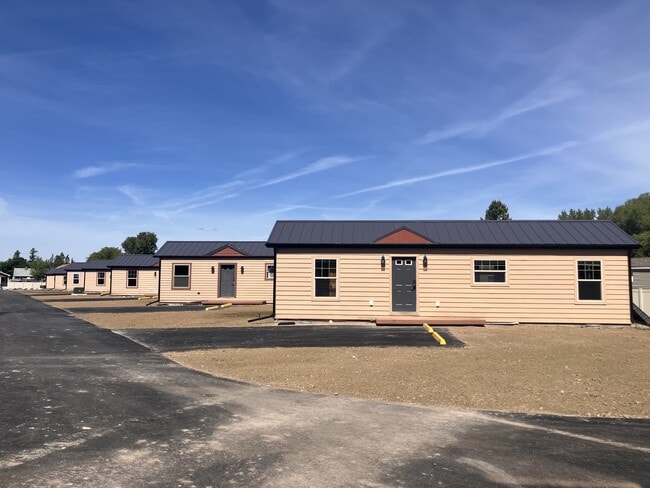Building Photo - 111 E Cottonwood Dr