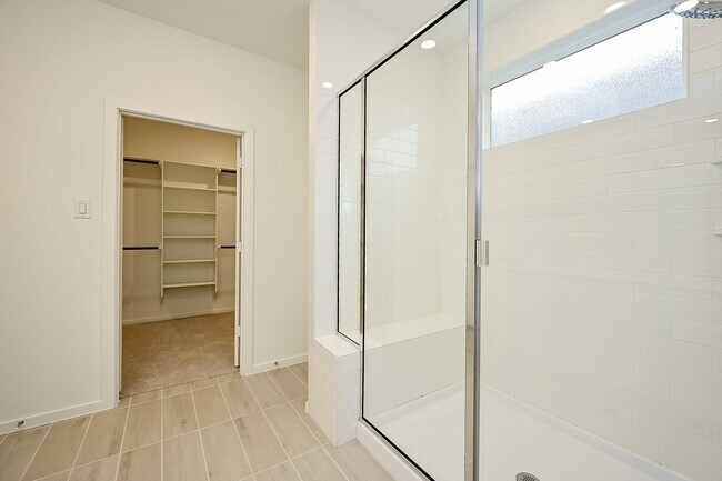 Building Photo - 6427 Seafoam Lake Dr