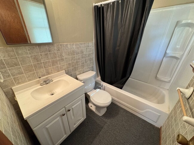 Building Photo - 414 N Mulberry St