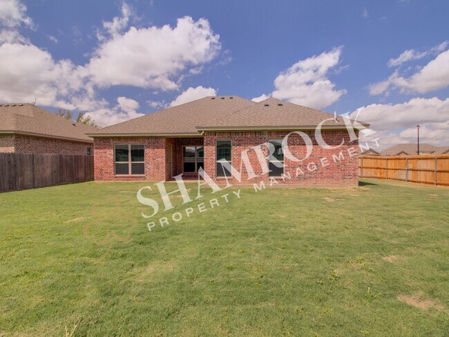 Building Photo - China Spring 4-Bedroom