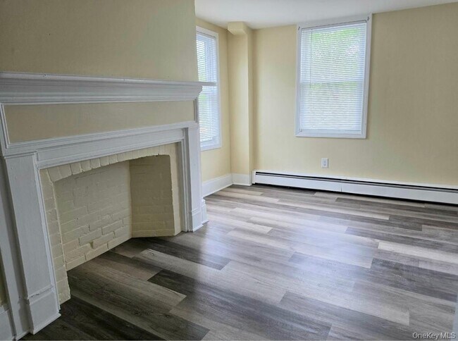 Building Photo - 559 NY-32