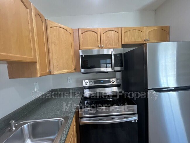 Building Photo - 61850 Sagebrush Rd