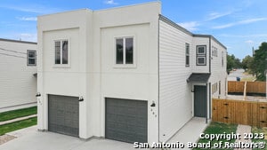 Primary Photo - 303 San Salvador Ave