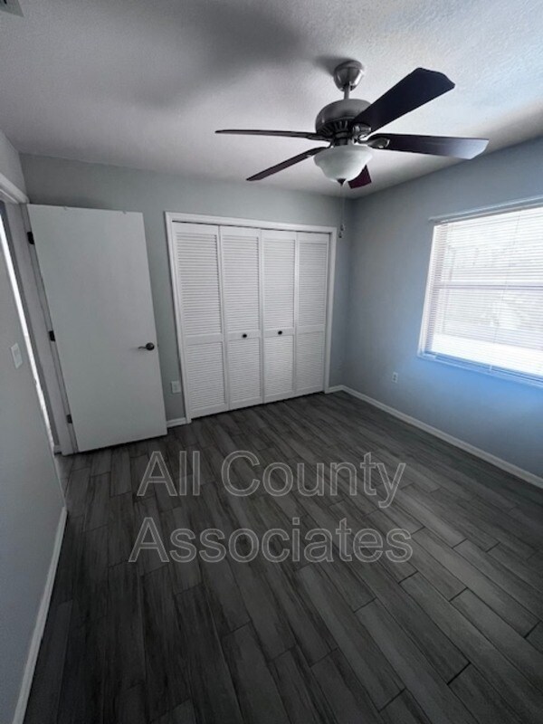 Building Photo - 8302 Matthew Dr