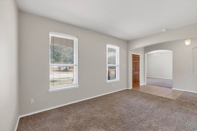 Building Photo - Great Home with Room To Grow in Southbrook!
