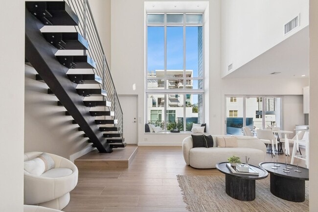 Building Photo - 1343 4th St