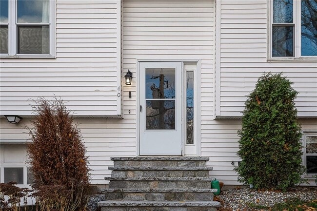 Building Photo - 40 Paolino St